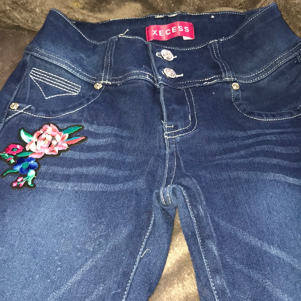 Blue skinny jeans
